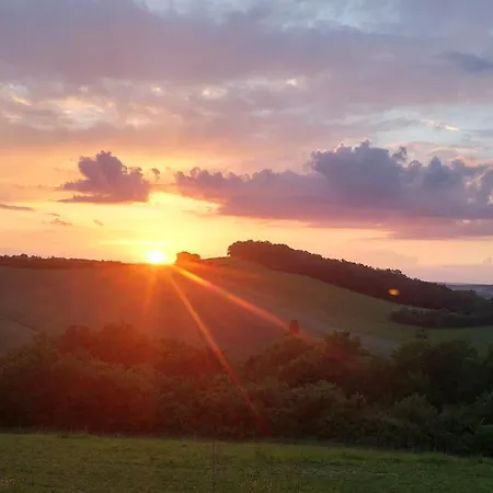 Anes Et Logis 3* Bax